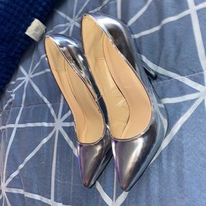 Metallic Pointed Toe Slip-On Women pumps